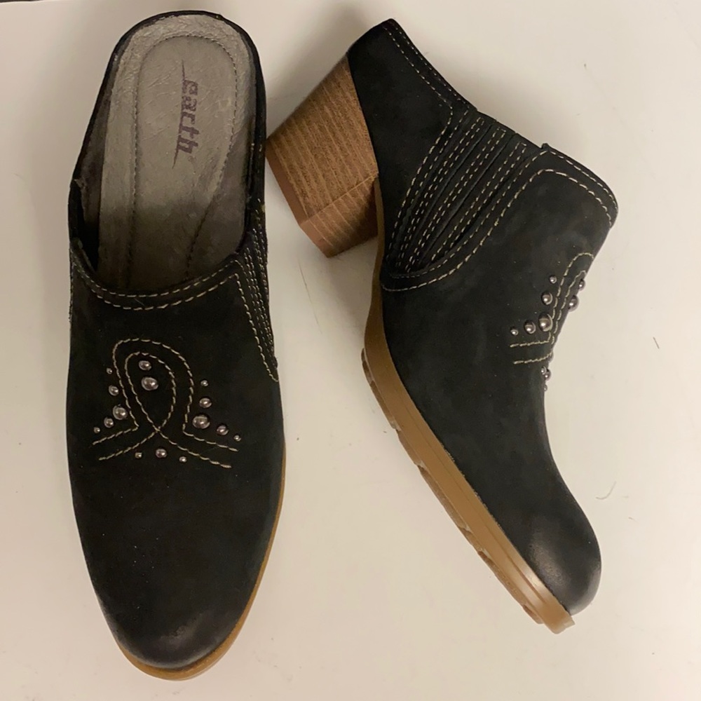 EARTH Suede Studded Clogs 2” heels Size 8.5